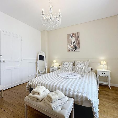 Charmante Maison 2 Chambres Avec Cour Et Jardin Sainte-Savine Bagian luar foto